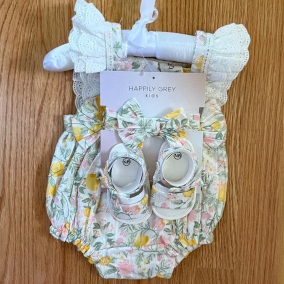 Happily Grey Baby Girl 3 Piece Outfit Set - Picture 1 of 12